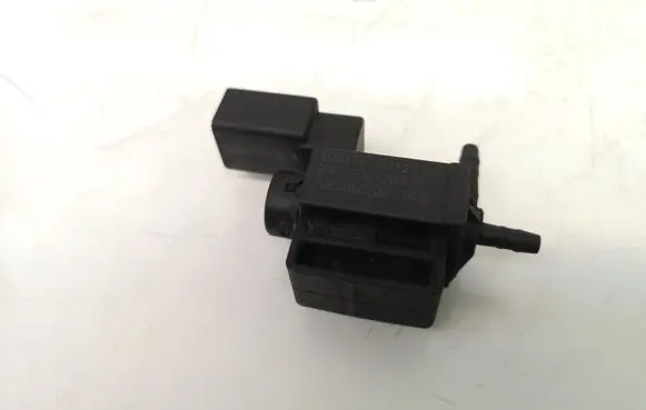 Audi A3 S3 A3 Sportback 8P Vacuum valve 037906283C 72288000