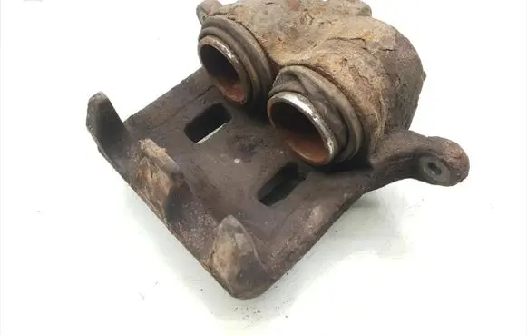 Nissan Pathfinder R51 Front brake caliper