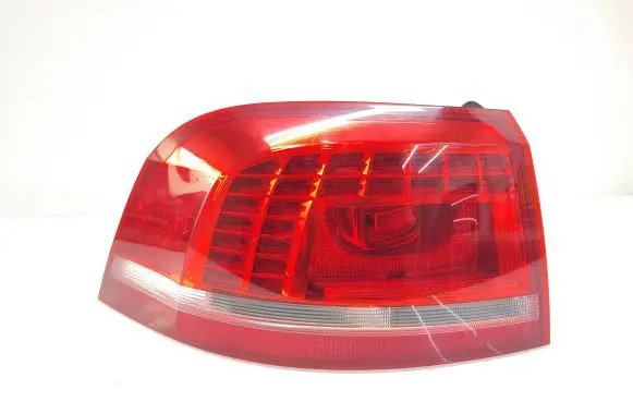 Volkswagen PASSAT B7 Rear/tail lights 3AF945309