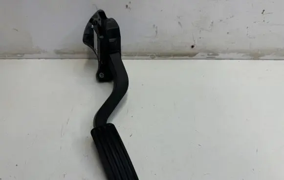 Land Rover Discovery 5 Accelerator throttle pedal GK529F836BB