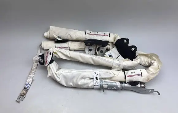 Citroen DS7 Crossback Roof airbag 9817709780