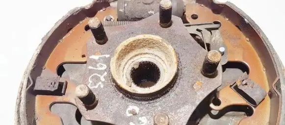 Suzuki Grand Vitara II Rear wheel hub
