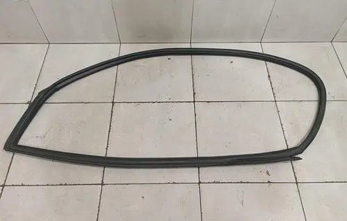Ferrari 458 Front door rubber seal 68579200