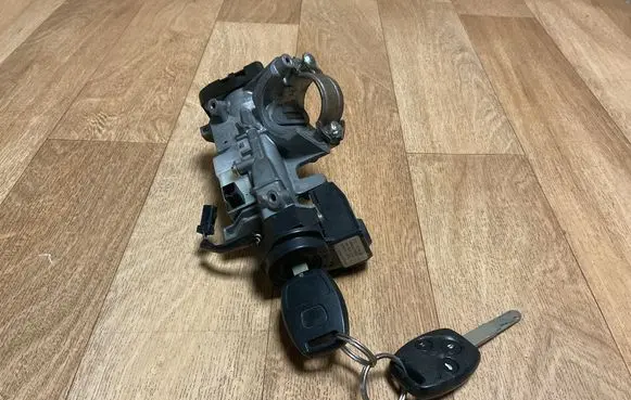 Honda Accord Ignition lock 25001031905A 3337075985
