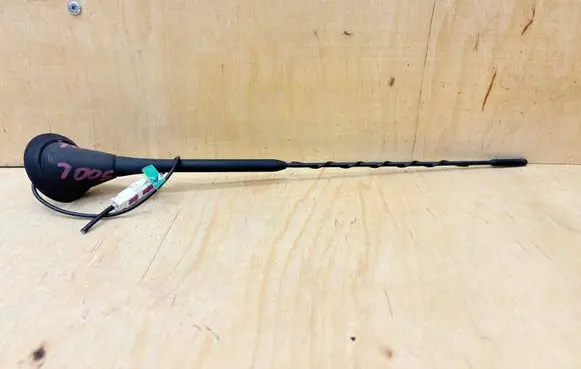 Fiat 500L Radio antenna 