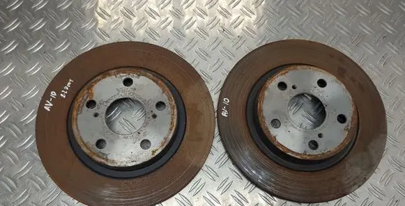 Toyota Avensis T270 Rear brake disc