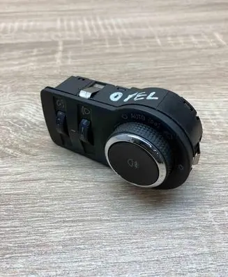Opel Insignia A Light switch 13268696