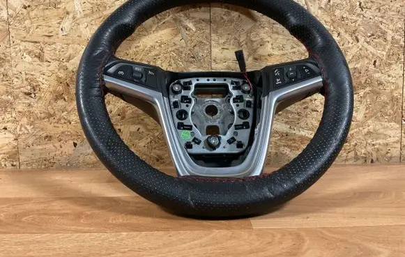Opel Insignia A Steering wheel 13306885 83LW8L