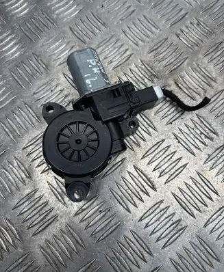 Mazda 3 III Rear door window regulator motor B45C5858X CM012800