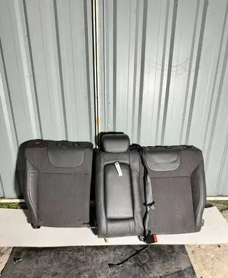 Ford Focus Second row seats 