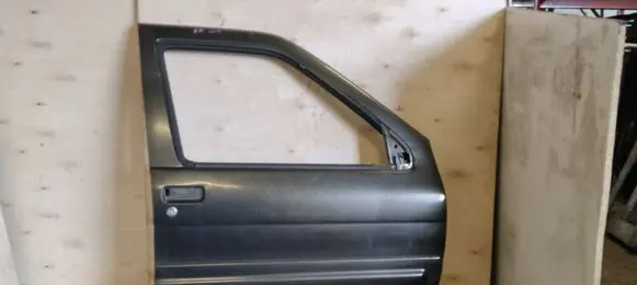 Infiniti QX4 Front door H01001W530 801521W330