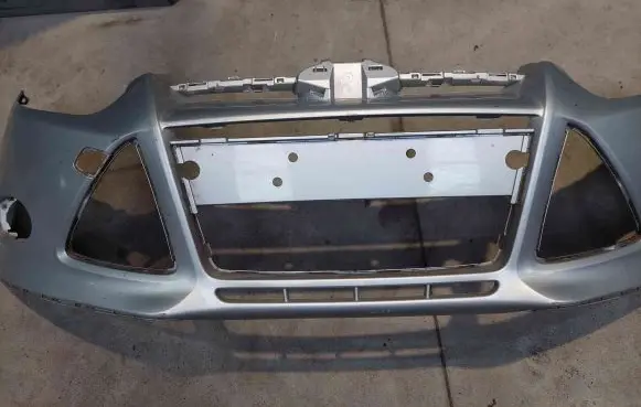 Ford Focus Front bumper BM5117757A
