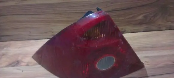 Ford Mondeo Mk III Rear/tail lights 1s7x13n099a nenstatyta