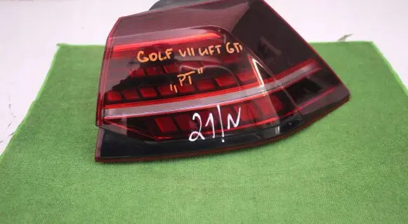 Volkswagen Golf VII Rear/tail lights 3G0945208G
