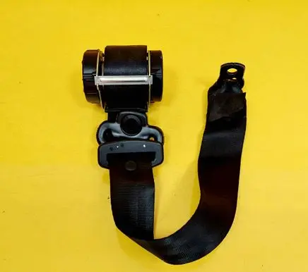 Mitsubishi Colt Rear seatbelt 7000A592XA