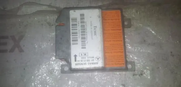 Mercedes-Benz E W210 Airbag control unit/module 0018202126 MRSZ29169