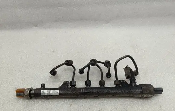 Volkswagen PASSAT B7 Fuel main line pipe 03L130089B 600000901