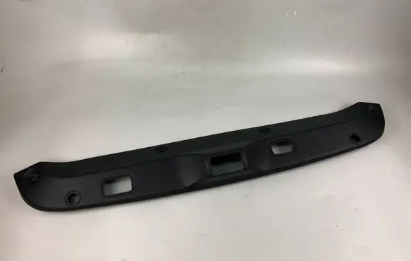 Mercedes-Benz CLS W257 Tailgate trim A2577500200