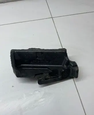 Peugeot 308 Fender foam support/seal 9808245080