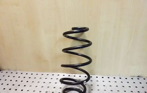 Volkswagen Golf Plus Front coil spring