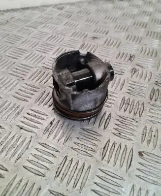BMW 6 F12 F13 Piston N57
