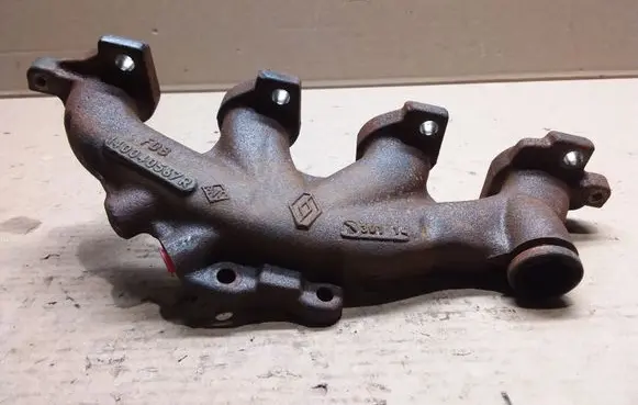 Renault Clio IV Exhaust manifold 140040567R