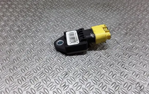 Mercedes-Benz B W245 Airbag deployment crash/impact sensor A1698210451