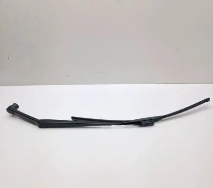 Front wiper blade arm