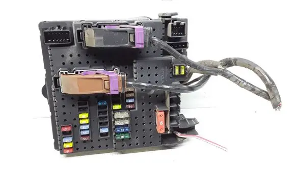 Volvo V70 Fuse module 8688264 12217789