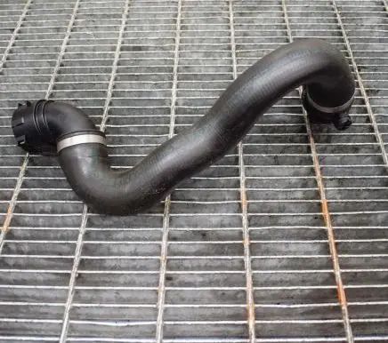 BMW Z4 E89 Engine coolant pipe/hose 7612445