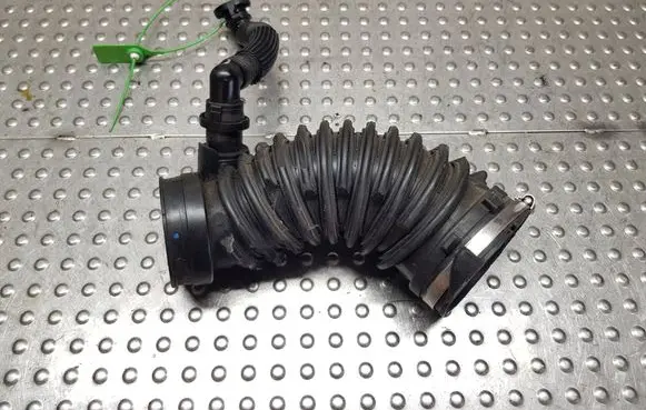 Skoda Octavia Mk4 Air intake duct part S27708383 3Q0129654P 3Q0129656M