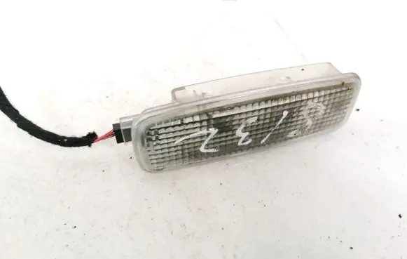 Audi A6 S6 C5 4B Other interior light 8L0947105A 1541SJ0