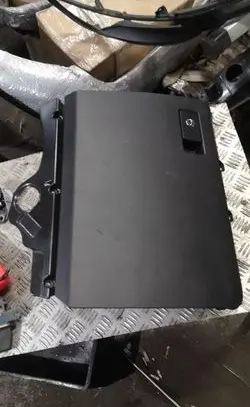 Volkswagen PASSAT B6 Glove box 3c1857101
