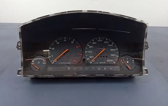 Mazda 626 Speedometer (instrument cluster) GR12G