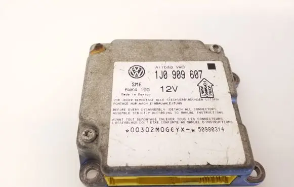 Audi A4 S4 B5 8D Airbag control unit/module 1J0909607