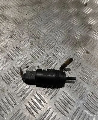 BMW 5 E60 E61 Windscreen/windshield washer pump 8377812