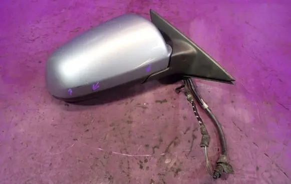 Audi A3 S3 8P Front door electric wing mirror 