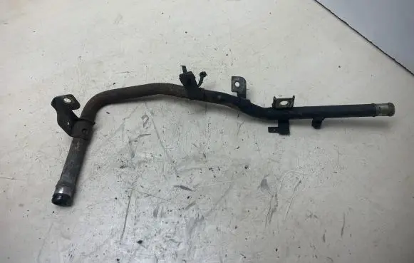 Nissan X-Trail T30 Engine coolant pipe/hose