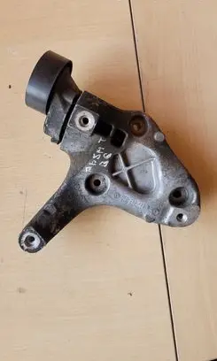 Volkswagen PASSAT B6 Engine mounting bracket 1K0260885B