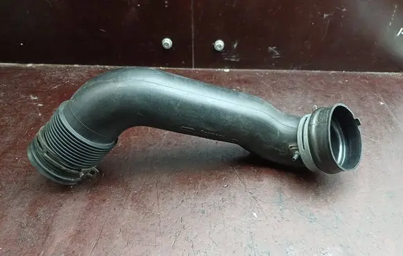 Audi A2 Air intake duct part 8Z0129658G