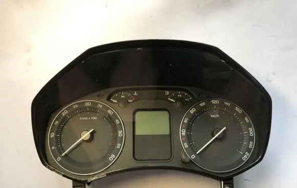 Skoda Octavia Mk2 (1Z) Speedometer (instrument cluster) 1Z0920810D A2C53032531