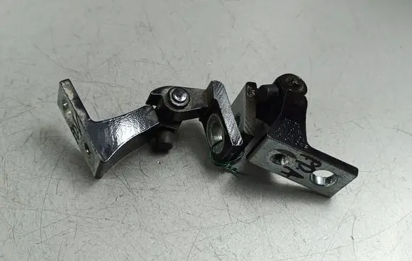 MG HS Front door hinge set 