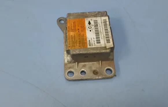 Nissan Almera Tino Airbag control unit/module 988204U400 0285001361