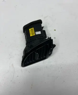 KIA Stinger Dashboard side air vent grill/cover trim 816B453100 816B60