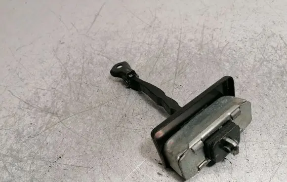 Toyota Avensis T270 Front door check strap stopper