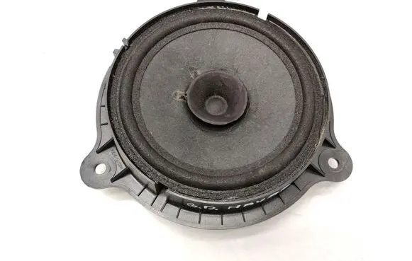 Nissan Navara D23 Rear door speaker