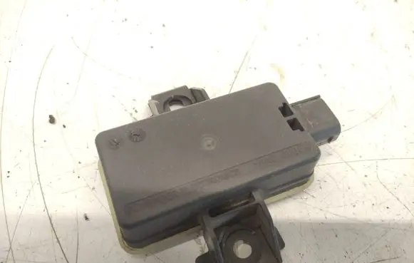 Mercedes-Benz C W205 Tire pressure control unit A0009003713