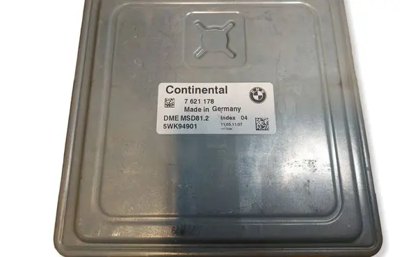 BMW 3 E90 E91 Engine control unit/module ECU 7621178 DMEMSD812 5WK94901