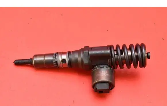 Audi A3 S3 8P Fuel injector 03G130073B