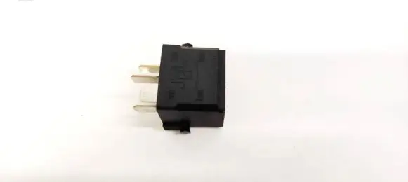 Mercedes-Benz E W212 Other relay A0025427219 4RA00779113